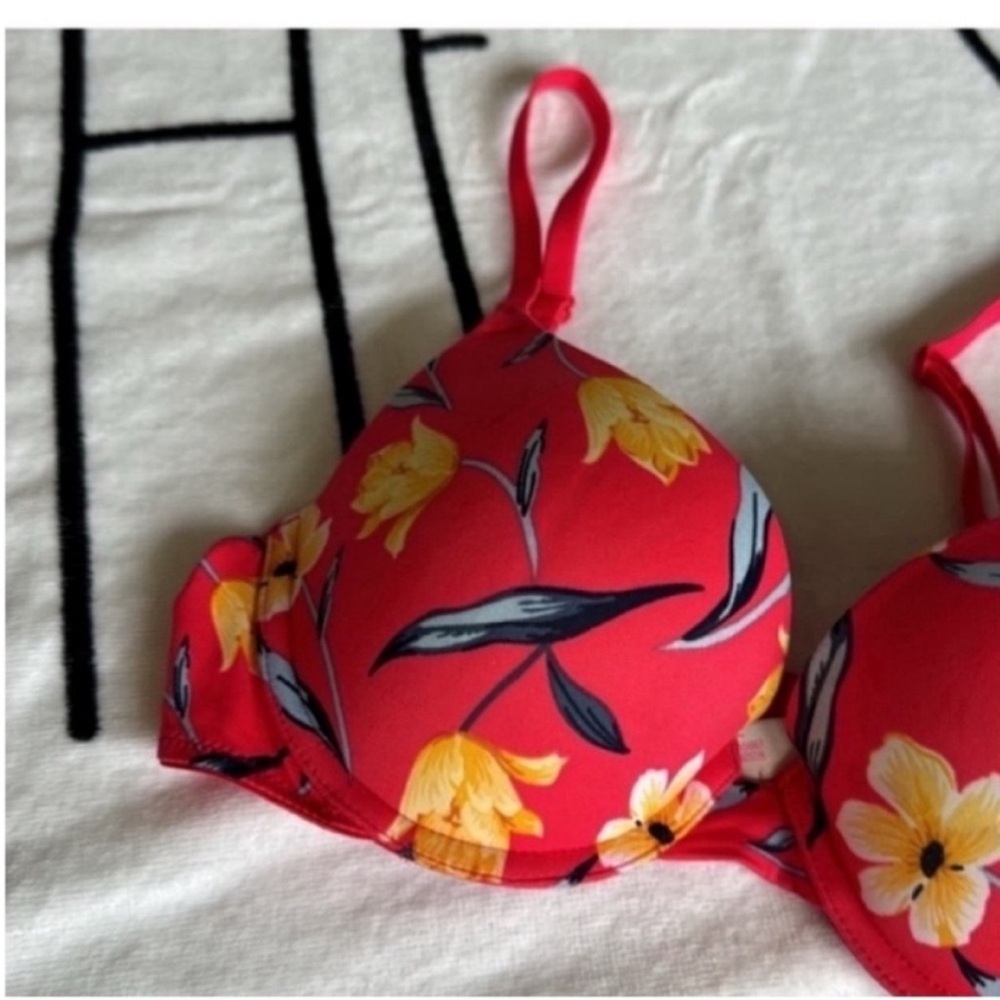 Victoria's Secret Floral Bra - Picture 12 of 13